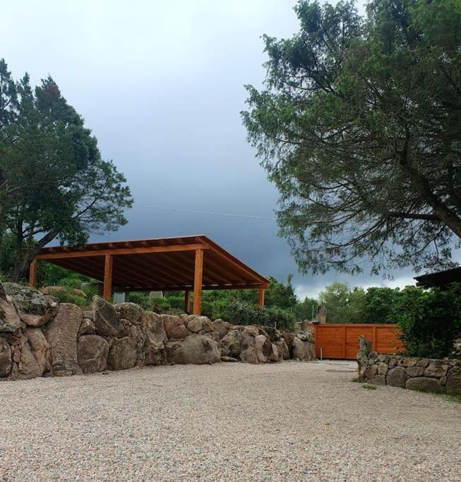 Suite Mirialveda San Pantaleo Exterior photo