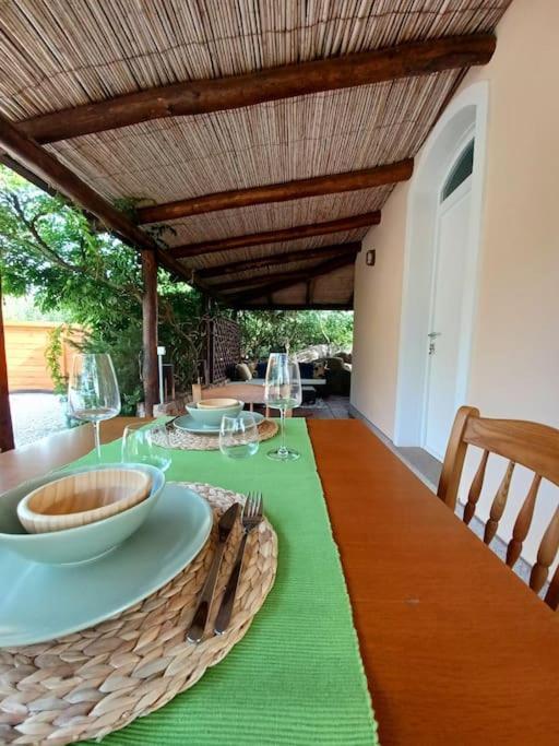 Suite Mirialveda San Pantaleo Exterior photo